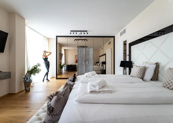 Exclusive 2br Skyline Penthouse By Hm * Viena