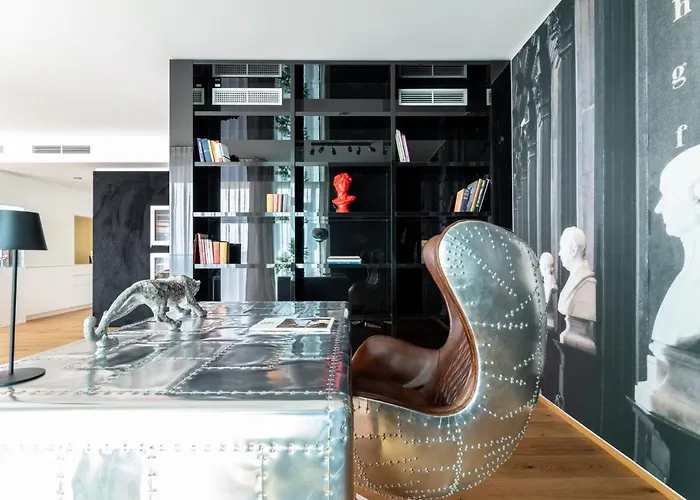 Exclusive 2br Skyline Penthouse By Hm Apartamento Viena