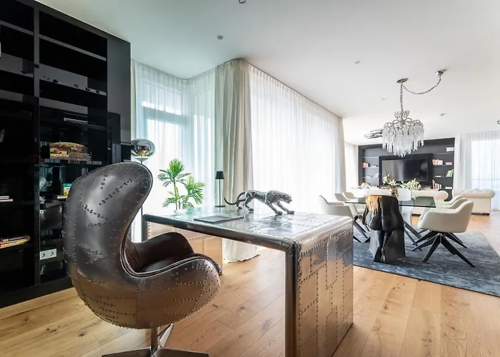 Exclusive 2br Skyline Penthouse By Hm Apartamento