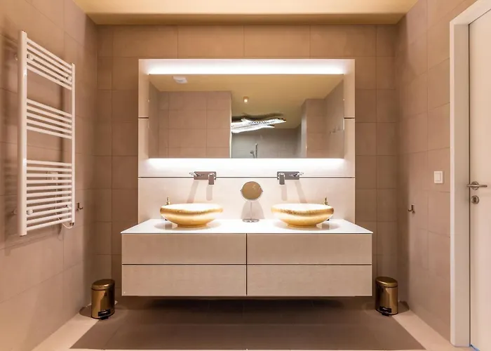 Exclusive 2br Skyline Penthouse By Hm Apartamento *