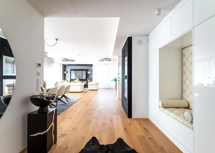 Exclusive 2br Skyline Penthouse By Hm Apartamento