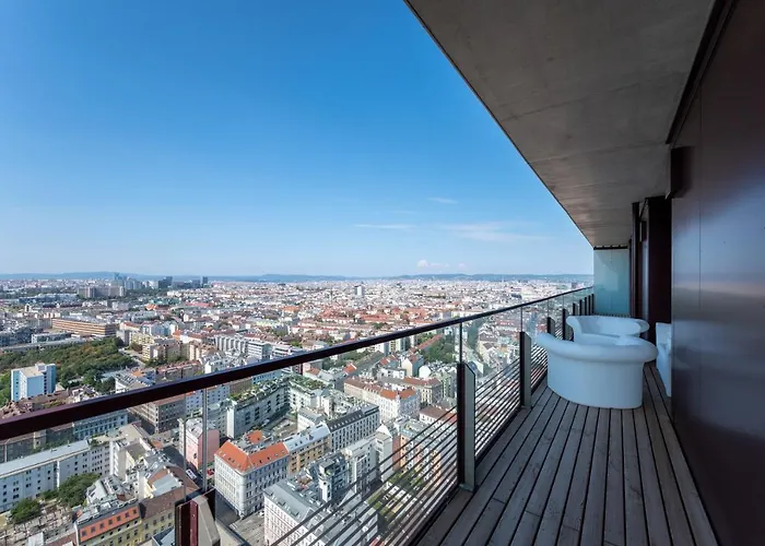 Exclusive 2br Skyline Penthouse By Hm Apartamento *